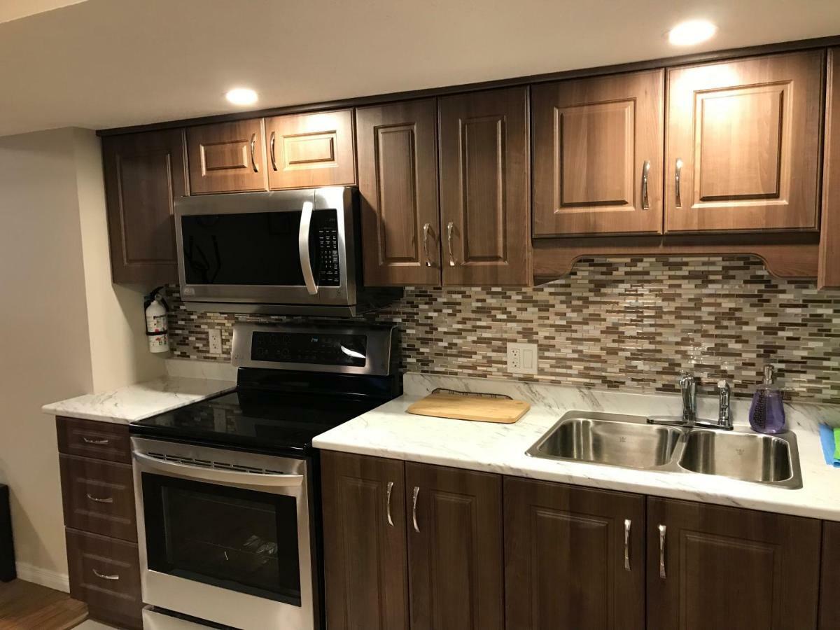 Self Check-In Spacious Apartment With Full Kitchen 渥太華 外观 照片