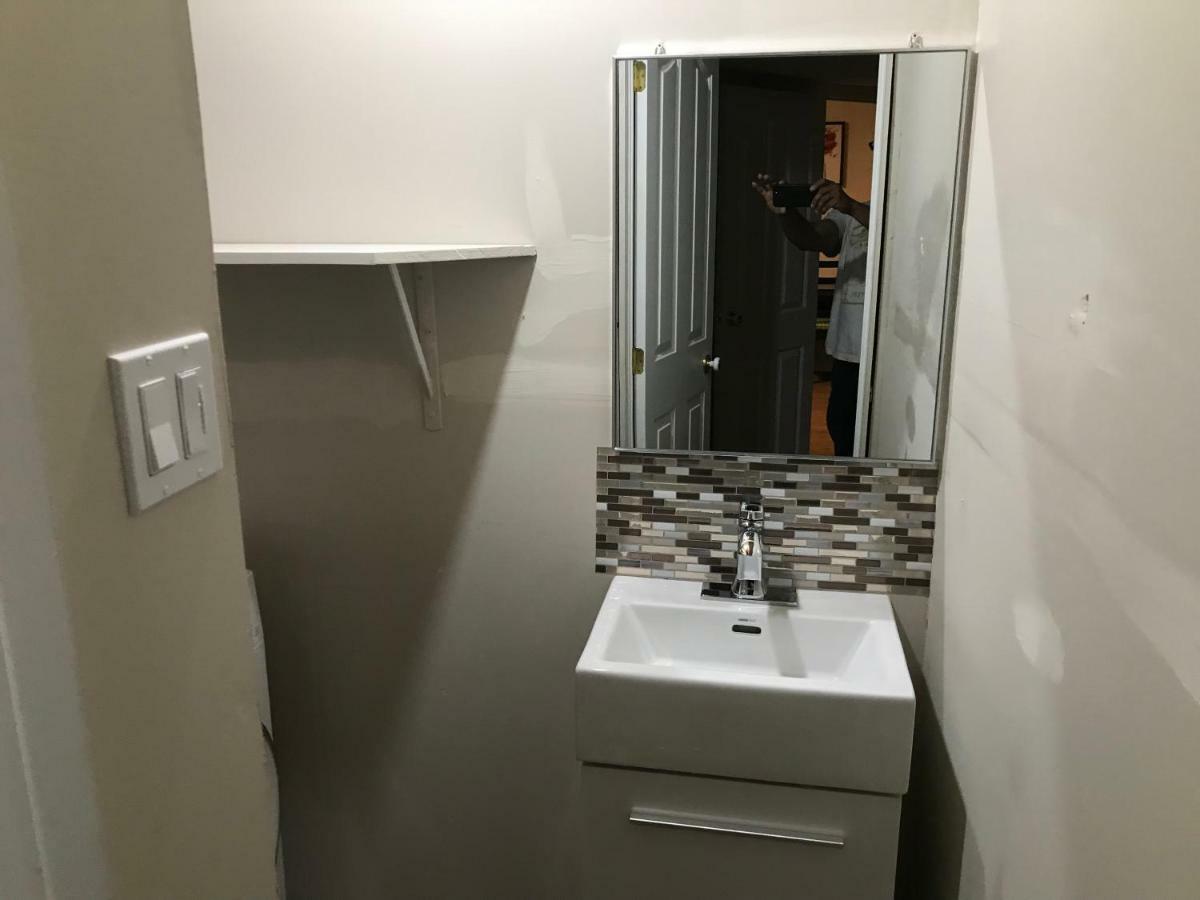 Self Check-In Spacious Apartment With Full Kitchen 渥太華 外观 照片
