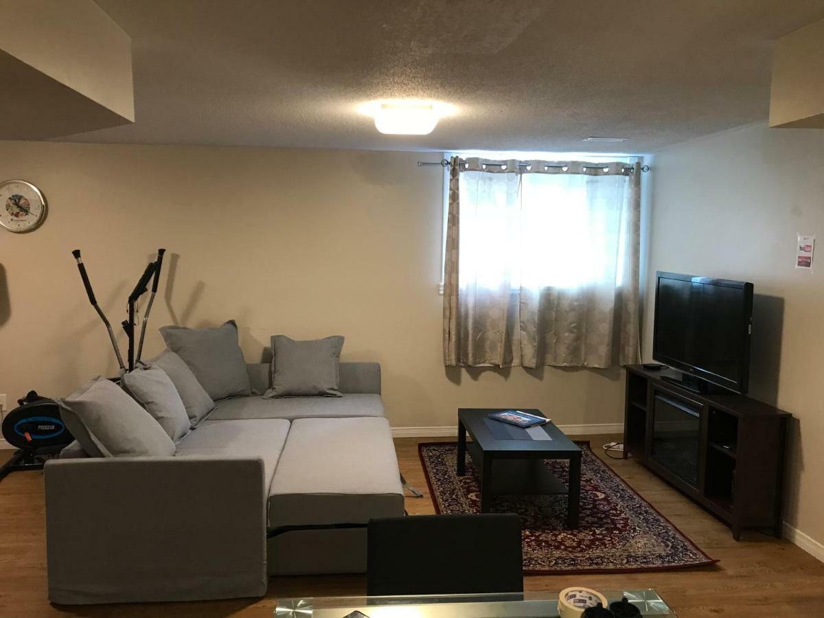 Self Check-In Spacious Apartment With Full Kitchen 渥太華 外观 照片