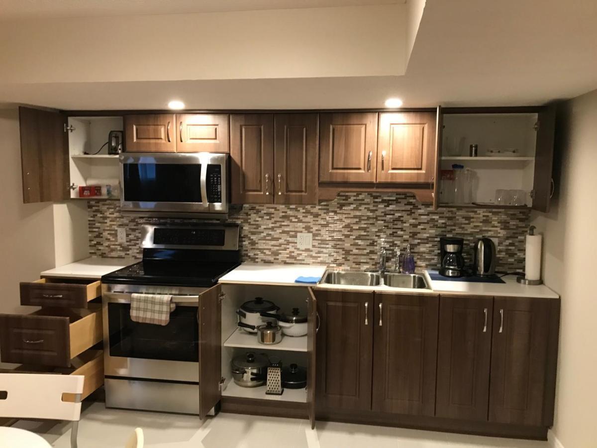 Self Check-In Spacious Apartment With Full Kitchen 渥太華 外观 照片