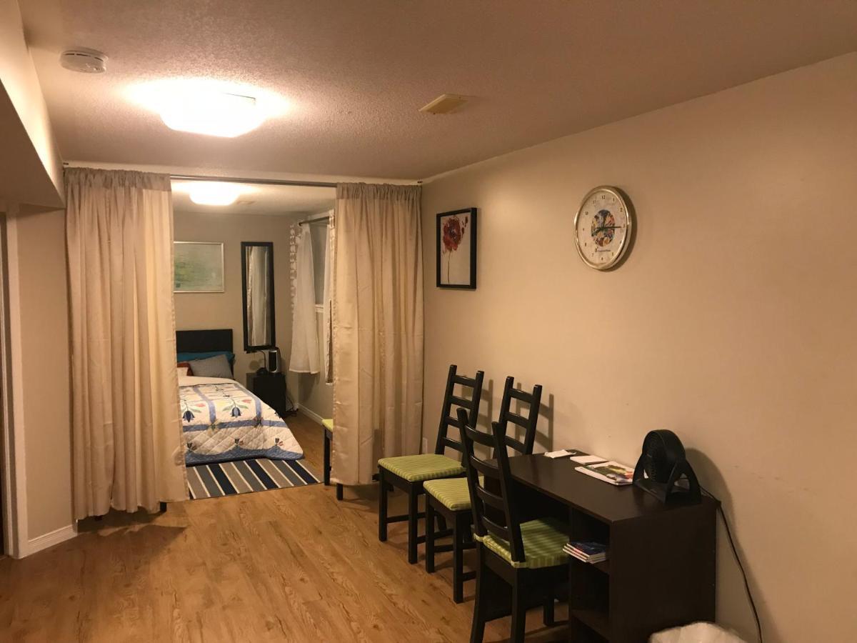 Self Check-In Spacious Apartment With Full Kitchen 渥太華 外观 照片